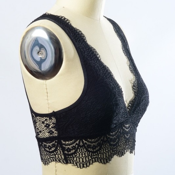 🆕 Date Night - Black Plunge Lace Bralette - Picture 3 of 3